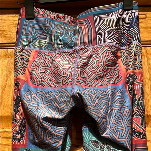 Niyama Sol Colorful Geometric Patterned capris - Picture 4 of 5